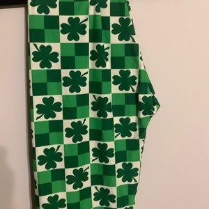 Lularoe St Patrick’s Day leggings